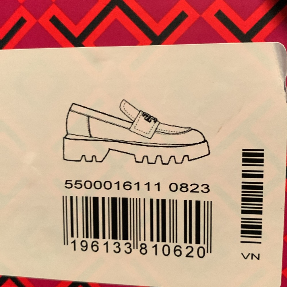 TORY BURCH MINI EVERLY CHUNNKY LOAFER CAMBRIDGE -CALF- WHITE size 8/New Ivory - Picture 12 of 12